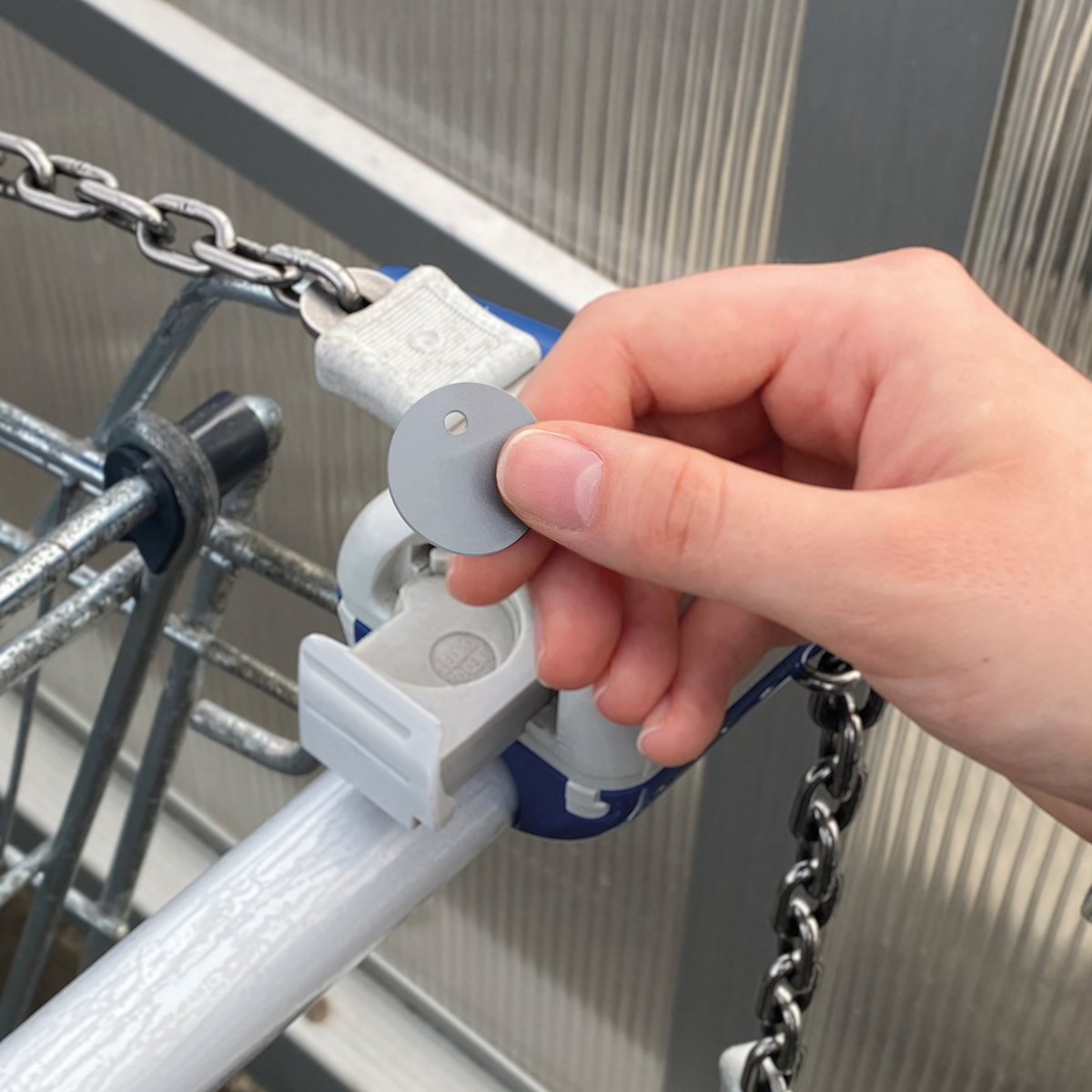 Metall-Karabinerhaken Recycling "Omega" als Werbeartikel mit Logo bedrucken